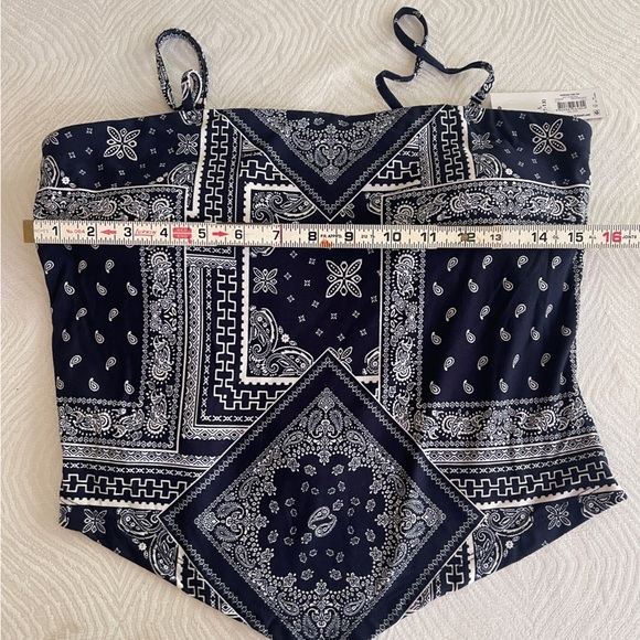 No Boundaries Juniors Bandana Tube Top, Sizes Large - Picture 2 of 5